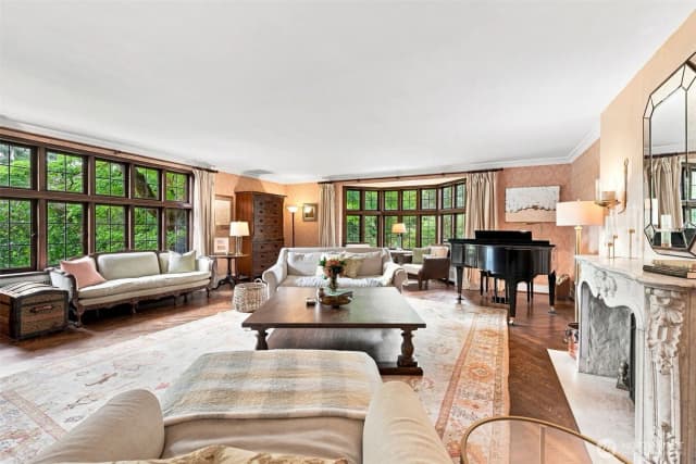 Property photo for 11430 Gravelly Lake Drive Sw, Lakewood photo 4