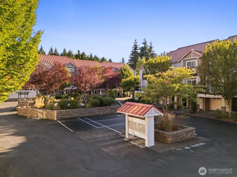 Property photo for 12721 Se 41st Place #214, Bellevue photo 21