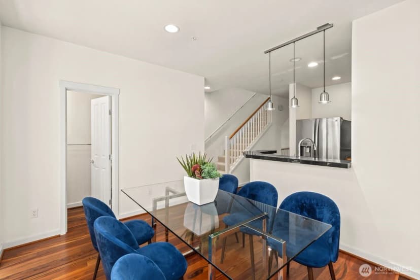 Property photo for 12721 Se 41st Place #214, Bellevue photo 6