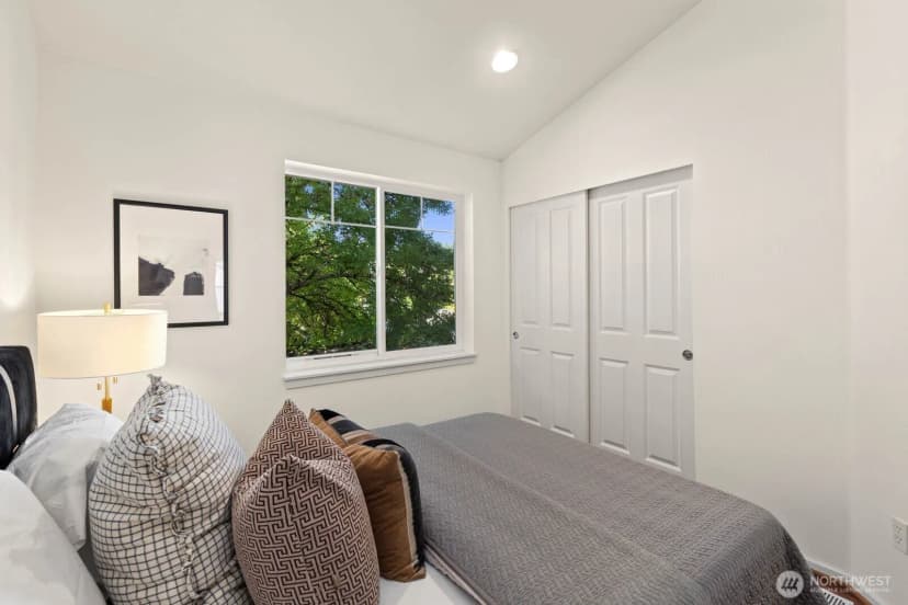 Property photo for 12721 Se 41st Place #214, Bellevue photo 13