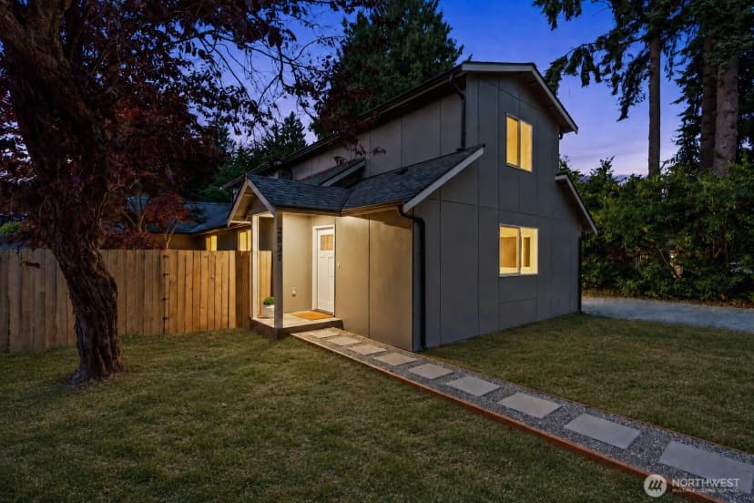 Property photo for 2531 Monroe Avenue, Everett