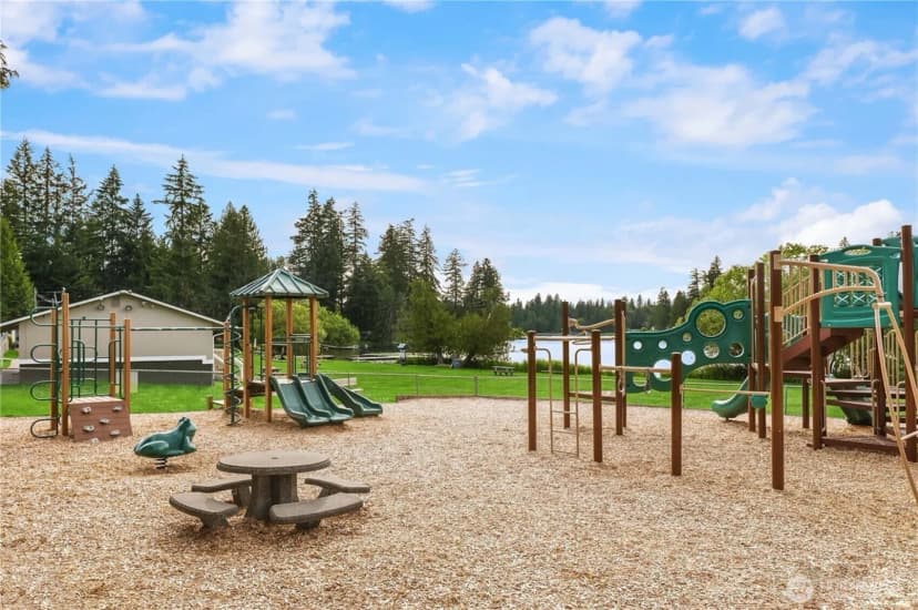 Property photo for 26562 221st Place Se, Maple Valley photo 37