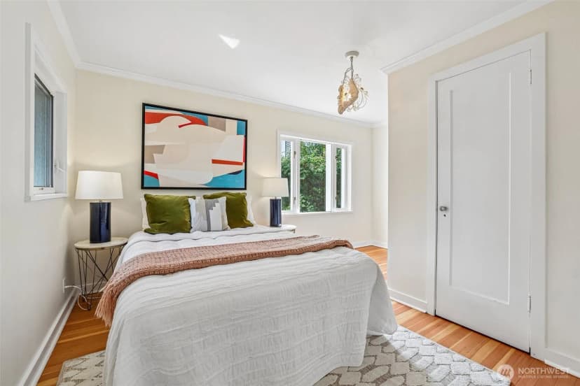 Property photo for 1025 Ne 103rd Street, Seattle photo 13