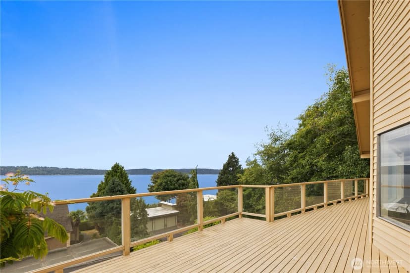 Property photo for 10015 Marine View Drive, Mukilteo photo 11