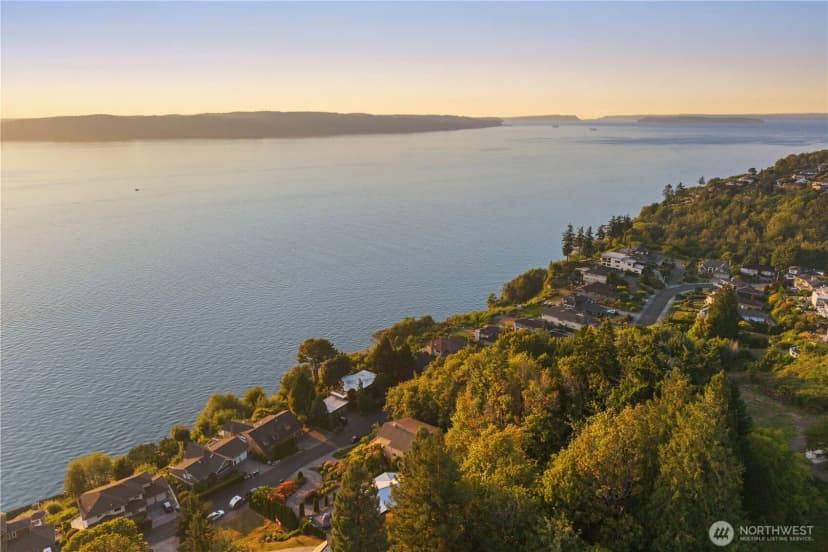 Property photo for 10015 Marine View Drive, Mukilteo photo 10