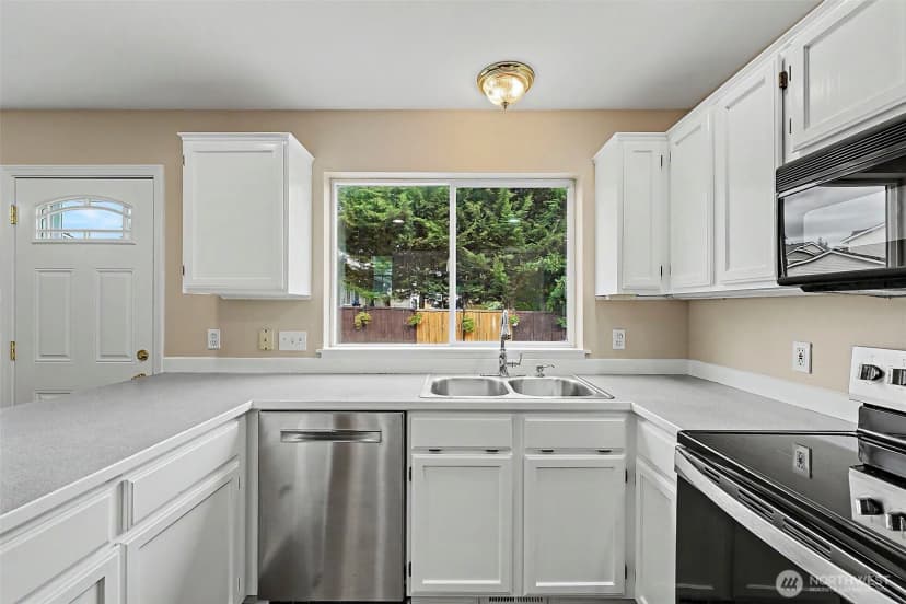 Property photo for 19307 73rd Avenue E, Spanaway photo 9
