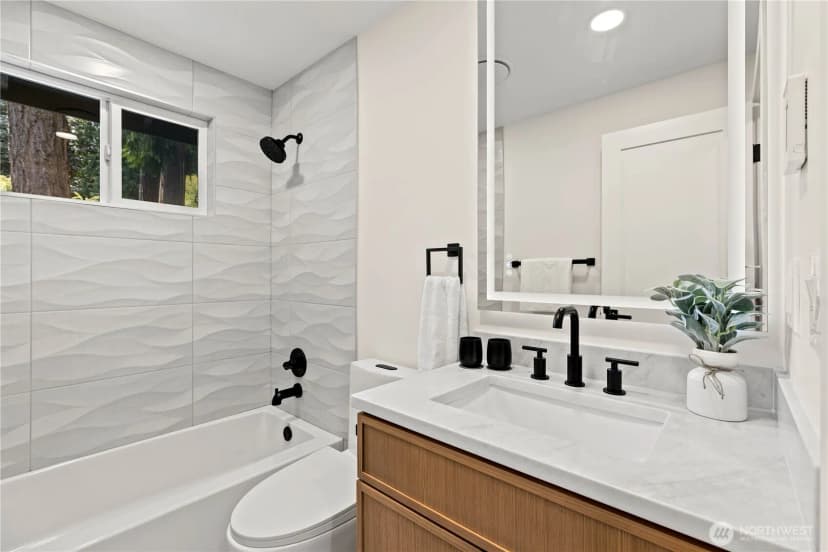 Property photo for 20921 W Richmond Road, Bothell photo 29