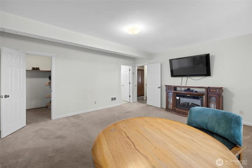Property photo for 637 Cranberry Drive, Oak Harbor photo 23