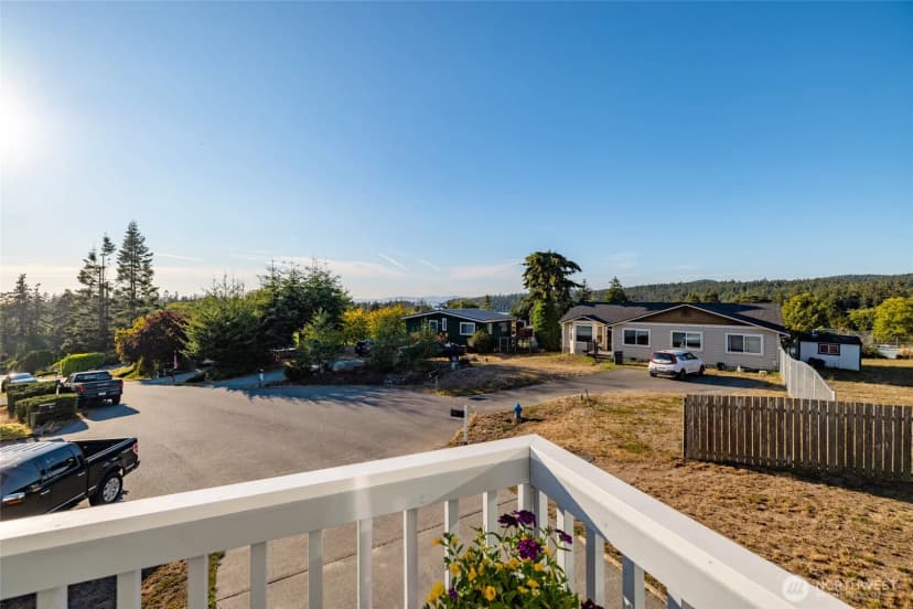 Property photo for 637 Cranberry Drive, Oak Harbor photo 32