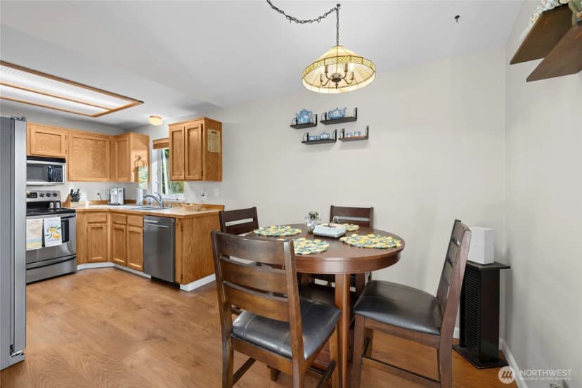 Property photo for 637 Cranberry Drive, Oak Harbor photo 10