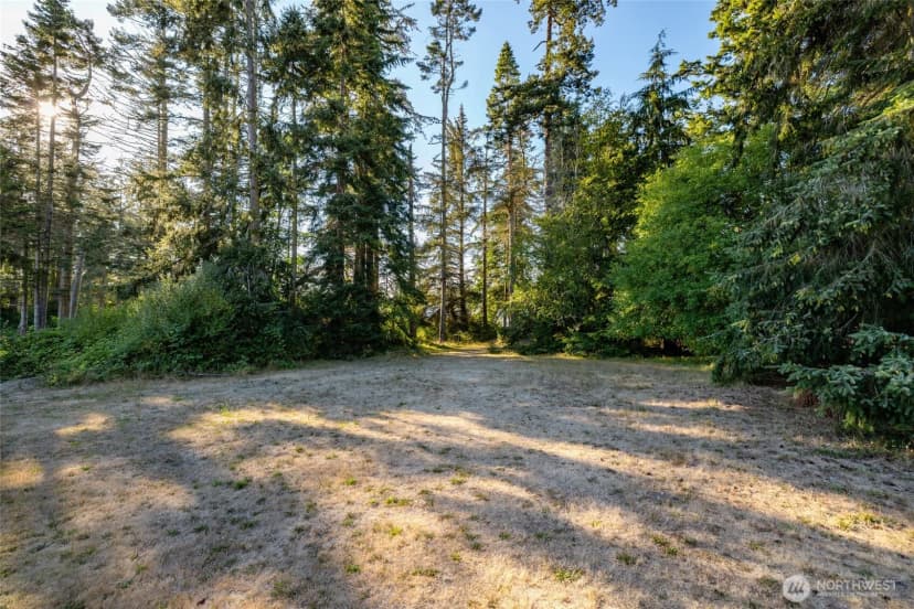 Property photo for 637 Cranberry Drive, Oak Harbor photo 29