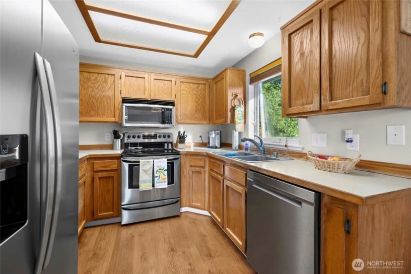Property photo for 637 Cranberry Drive, Oak Harbor photo 13