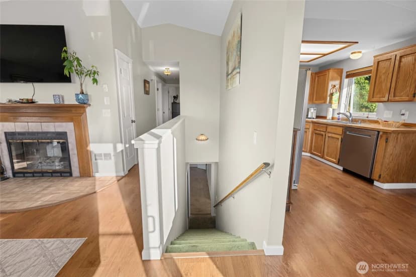 Property photo for 637 Cranberry Drive, Oak Harbor photo 8