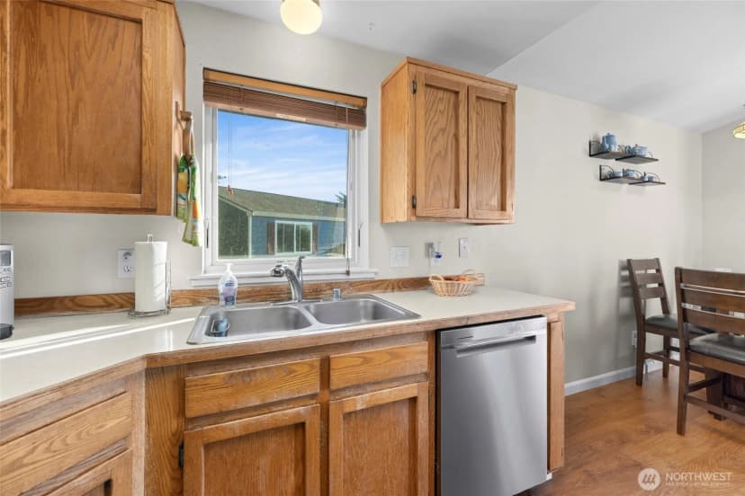 Property photo for 637 Cranberry Drive, Oak Harbor photo 15
