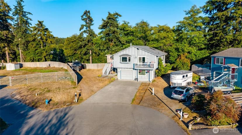 Property photo for 637 Cranberry Drive, Oak Harbor photo 3