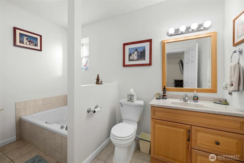 Property photo for 637 Cranberry Drive, Oak Harbor photo 24
