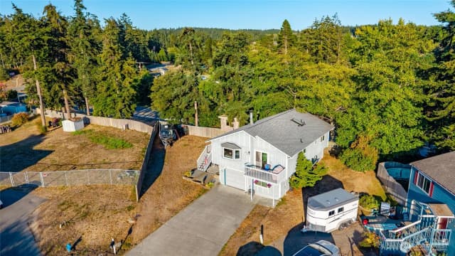 Property photo for 637 Cranberry Drive, Oak Harbor photo 2