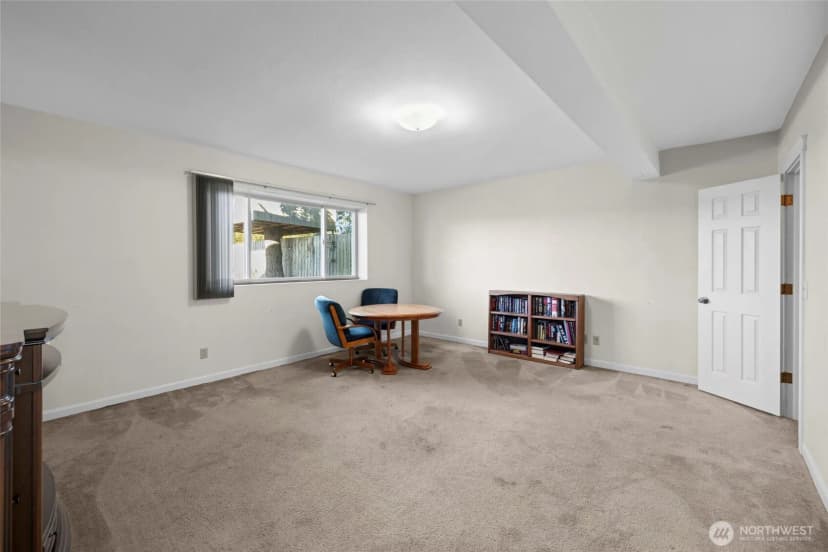 Property photo for 637 Cranberry Drive, Oak Harbor photo 22