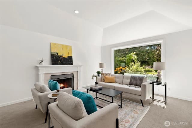 Property photo for 23216 Se 31st Street, Sammamish photo 3