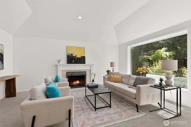 Property photo for 23216 Se 31st Street, Sammamish photo 4