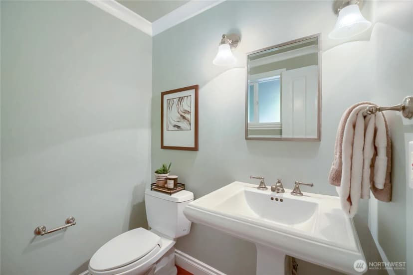 Property photo for 4842 152nd Place Se, Bellevue photo 15