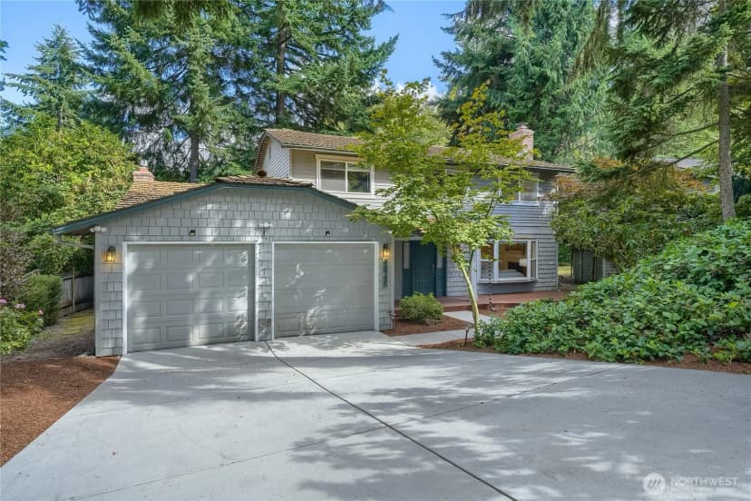 Property photo for 4842 152nd Place Se, Bellevue photo 2