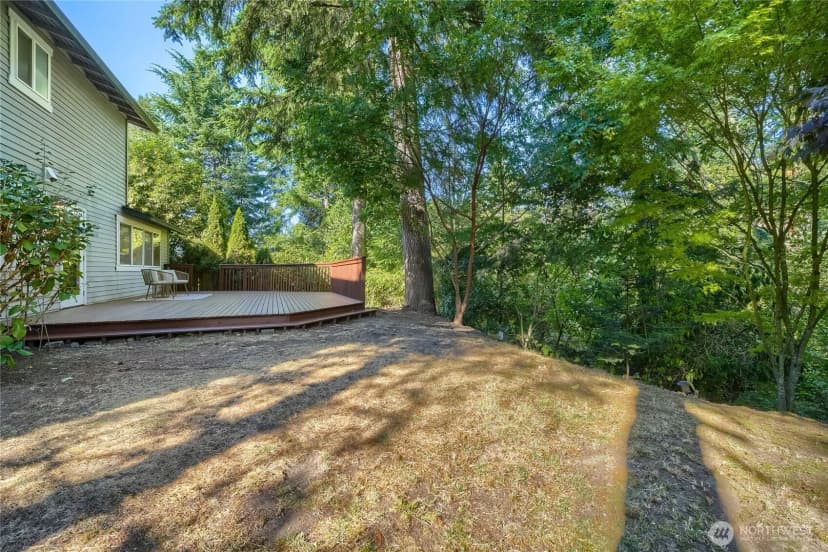 Property photo for 4842 152nd Place Se, Bellevue photo 27