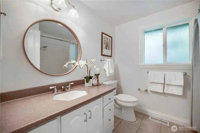 Property photo for 4842 152nd Place Se, Bellevue photo 23