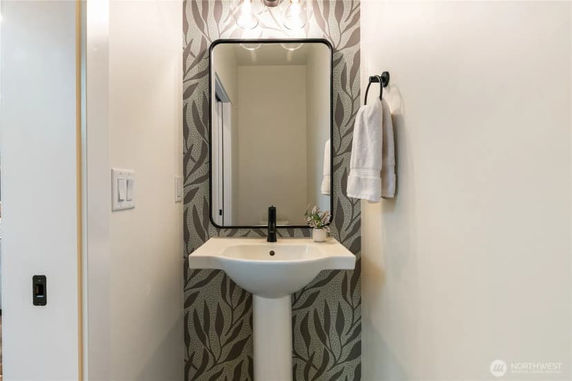 Property photo for 1366 Talus Way, Bellingham photo 14