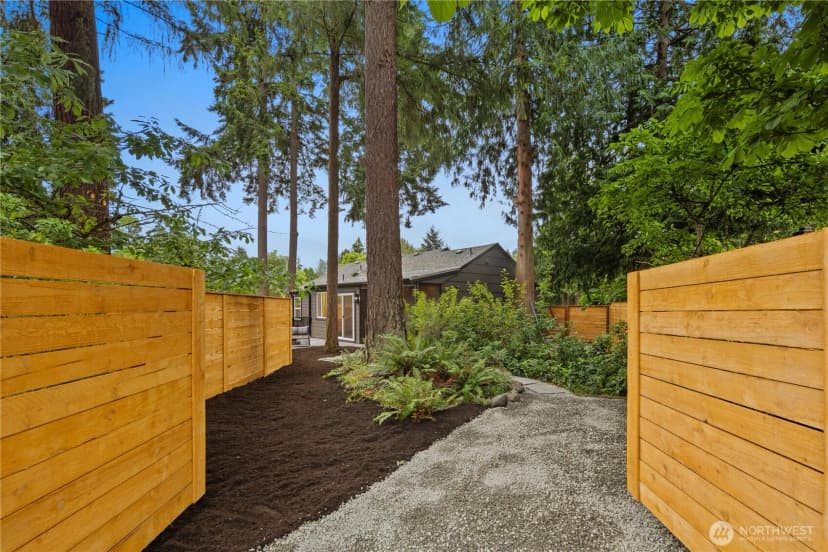 Property photo for 12520 24th Avenue Ne, Seattle photo 23