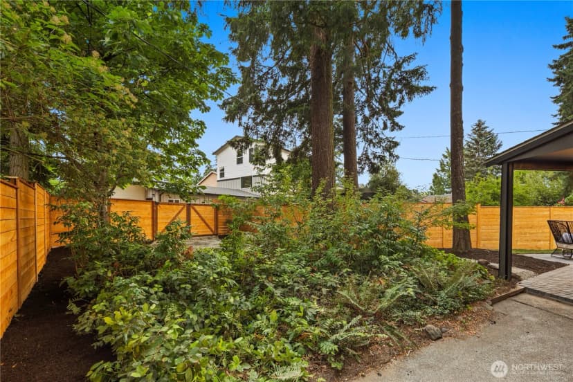 Property photo for 12520 24th Avenue Ne, Seattle photo 20