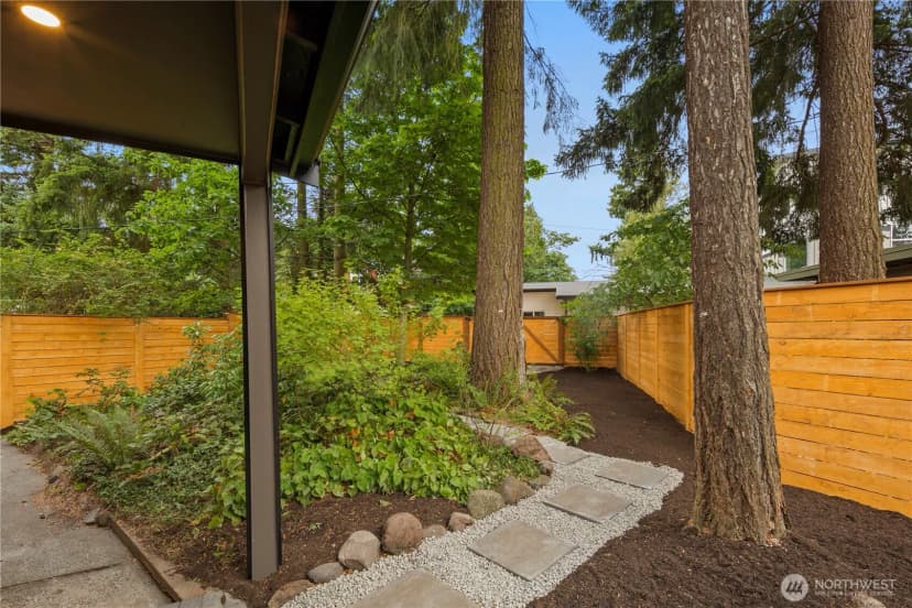 Property photo for 12520 24th Avenue Ne, Seattle photo 21