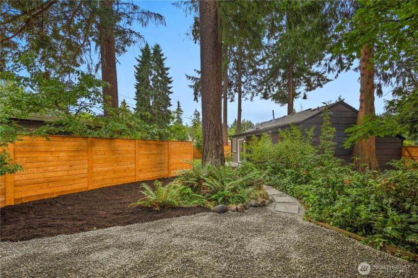 Property photo for 12520 24th Avenue Ne, Seattle photo 22