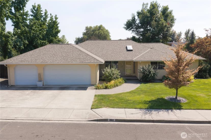 Property photo for 860 Fern Court, Walla Walla