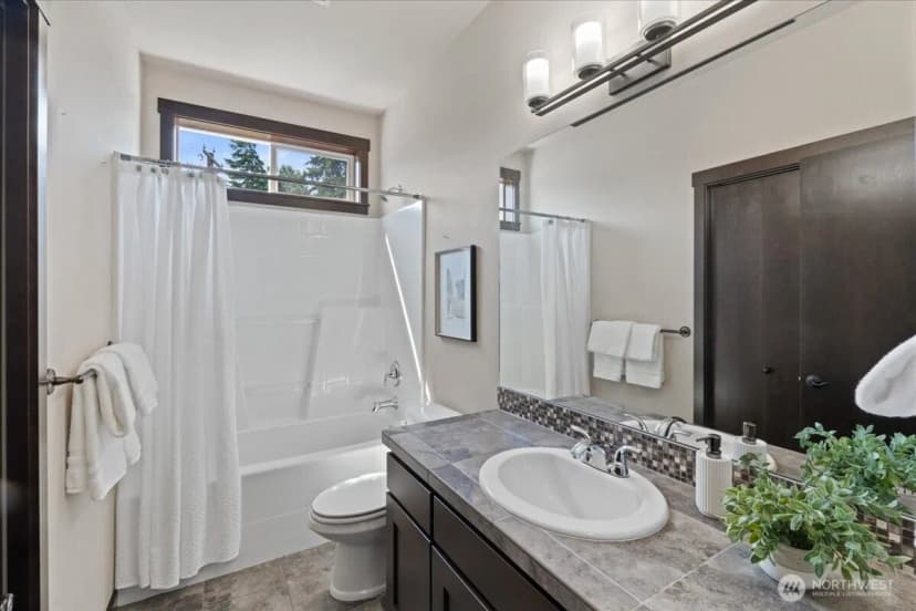 Property photo for 7523 Broadway, Everett photo 24