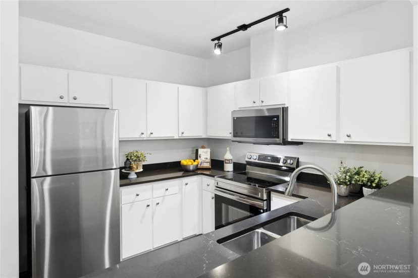 Property photo for 13301 Se 79th Place #c402, Newcastle photo 11