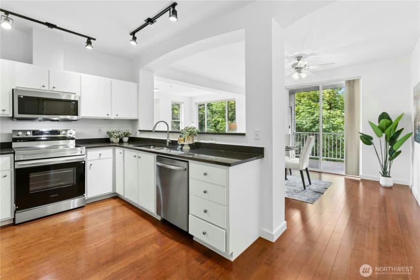 Property photo for 13301 Se 79th Place #c402, Newcastle photo 8