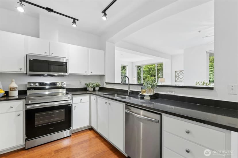 Property photo for 13301 Se 79th Place #c402, Newcastle photo 10