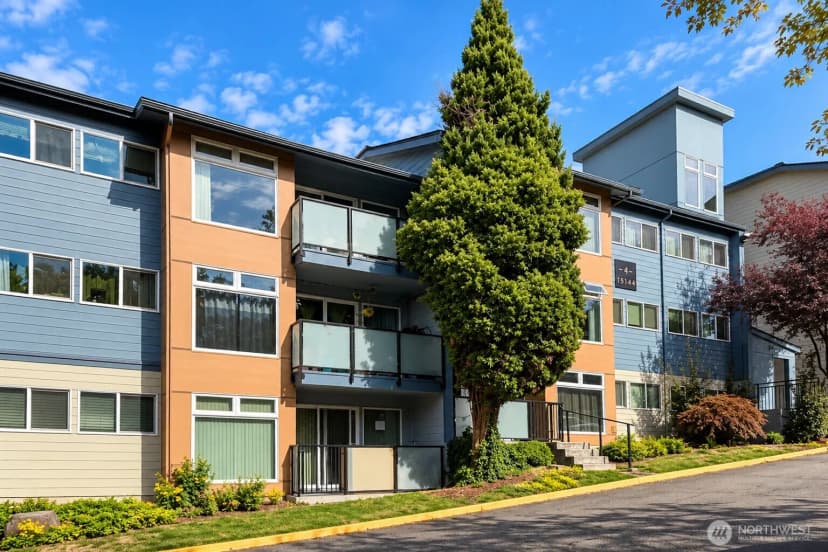 Property photo for 15144 65th Avenue S, Tukwila photo 2