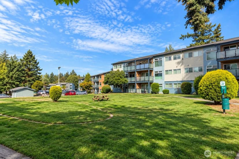 Property photo for 15144 65th Avenue S, Tukwila photo 20