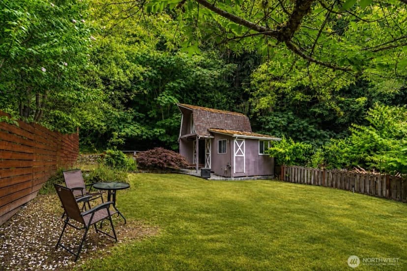 Property photo for 13142 Holmes Point Drive Ne, Kirkland photo 34