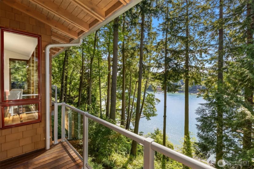Property photo for 11515 Blue Heron Lane Ne, Bainbridge Island photo 12
