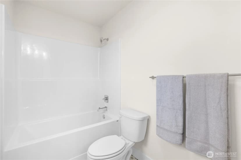Property photo for 1632 Lockridge Loop E #11, Enumclaw photo 30