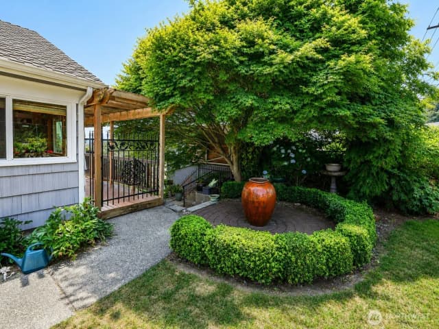 Property photo for 3703 Federal Avenue, Everett photo 4