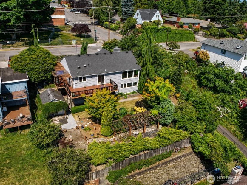 Property photo for 3703 Federal Avenue, Everett photo 10