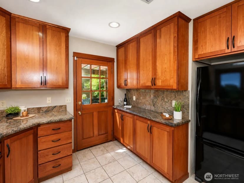 Property photo for 3703 Federal Avenue, Everett photo 18