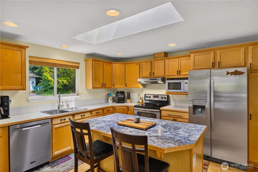 Property photo for 776 Shelter Bay Drive, La Conner photo 11