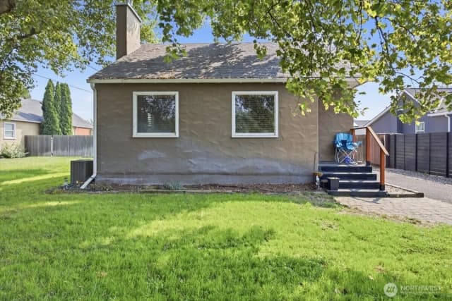 Property photo for 2421 Plaza Way, Walla Walla photo 3