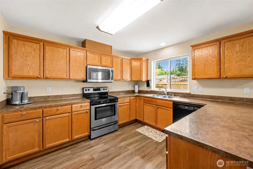 Property photo for 11117 24th Street Ne, Lake Stevens photo 6