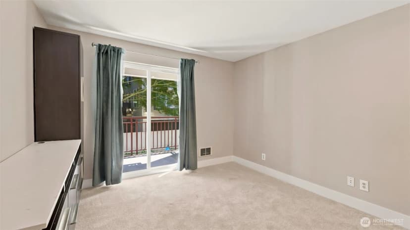 Property photo for 1711 E Olive Way #215, Seattle photo 18